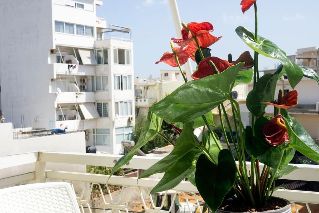 Steps From The Beach Aprt Ханя Екстериор снимка